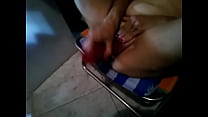 Me corro con gran dildo rojo