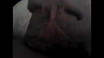 dedeandome mientras me la jalo,se siente rico cuando sale la lechita