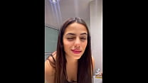 brunette with a big ass got on all fours wiggling