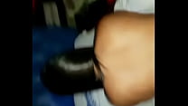 Socando o pau na buceta da novinha