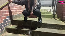 Close up pissing