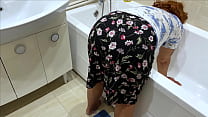 The stepmom's wide ass turned on his cock and anal sex happened