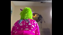 Gibby the clown let’s his best friend jump on his dick and scream for more