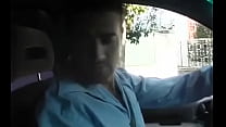 Brune à forte poitrine se fait baiser et sodomiser chez elle (vidéo complète)
