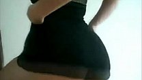 culona lo menea bien rico hasta subir la mini apretadita
