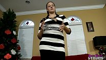 Milf gives pussy present