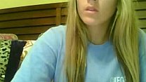 Nonton Amateur Girl Play On Webcam (4) thumbnail