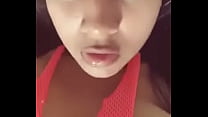 Linda tetona con una panocha mojada
