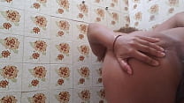 Lolla Maria no banho desesperada por sexo