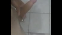 Moreno Se mostra no banho