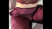 Sexy MILF played with herself after bedtime