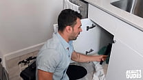 Reality Dudes - Ian Greene - Str8Chaser Plumber