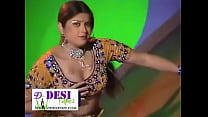 girl in a saree dances on stage