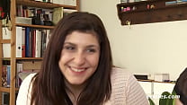 Ersties präsentiert Maria M and Julie. Sehen Sie sich das heiße Video an!