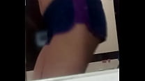 Novinha dança safada gostosa