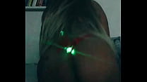 Esposa com plug no natal