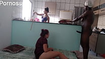 danada dando o cuzinho escondido