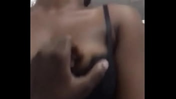 Elle chevauche son mec