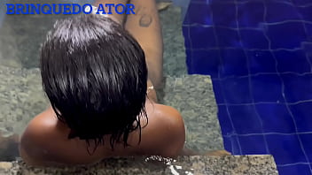 Caiu na net novinha amador anal