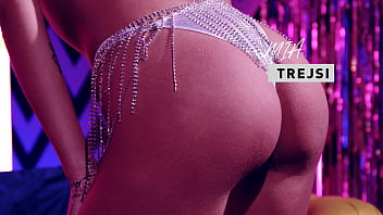 Fantasy hottie mia trejsi lets a lucky stud cum inside her pussy