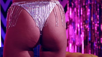 Fantasy hottie mia trejsi lets a lucky stud cum inside her pussy