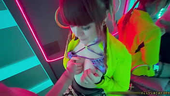 Public sloppy deepthroat in a rave bathroom