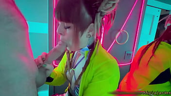 Public sloppy deepthroat in a rave bathroom