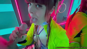 Public sloppy deepthroat in a rave bathroom