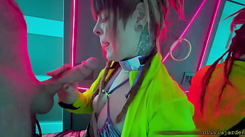 Public sloppy deepthroat in a rave bathroom