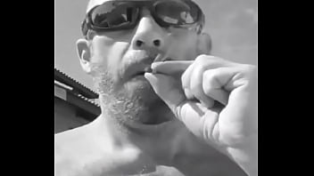 Tirando o bolor gazelle don't forget #taxfriday tomorrow #f1 #winter #findom #realalpha #casha