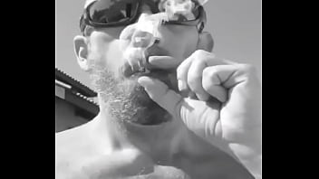 Tirando o bolor gazelle don't forget #taxfriday tomorrow #f1 #winter #findom #realalpha #casha