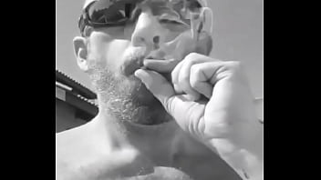 Tirando o bolor gazelle don't forget #taxfriday tomorrow #f1 #winter #findom #realalpha #casha