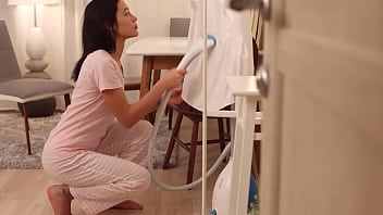 Kris the foxx is having anal sex with her muscular bf