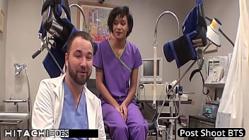 Patient gets hitachi orgasm from nurse jackie banes