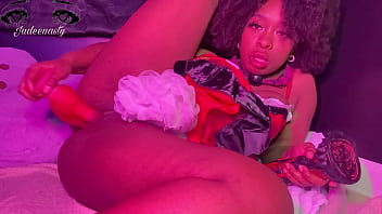 Horny red riding hood is getting creamy dp