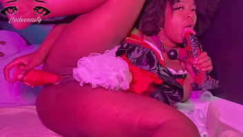 Horny red riding hood is getting creamy dp