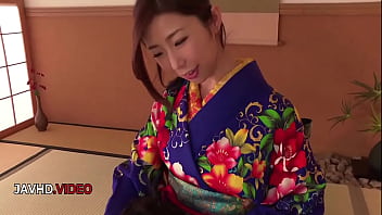 Silk kimono passionate encounter with ayumi shinoda