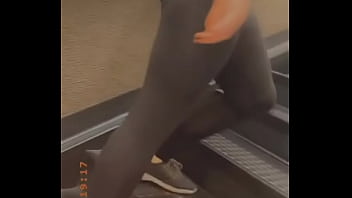 Caza culos en la calle