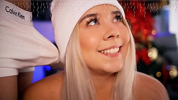 I love seducing my boyfriend's cock while others watch me do it I love seducing my boyfriend's cock while others watch me do it