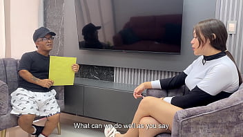 Chica latina llega a mi departamento por la entrevista del casting y a cambio de aprobarla me da su rico culo apretado y termino rico en su culo apretado y termina chupandome mi rica y dura polla