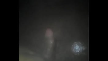 Mostrando o pau morrendo no banho