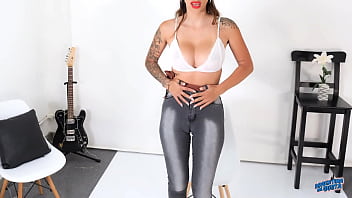 Holy f*ck thats an amazin ass what a body