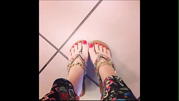Estas a los pies de natti natasha