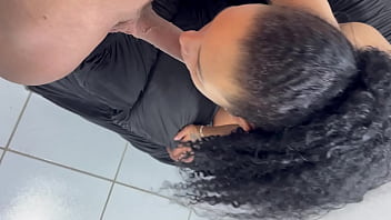 Meu cunhado me trouxe em casa depois da academia e acabei dando pra ele gostoso