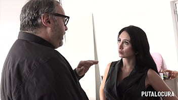 Putalocura Padre Damián Folla Y Se Aprovecha De Milf Enojada Linda González thumbnail