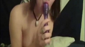 Exgf toying pussy for webcam