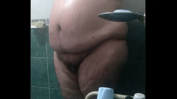 Masturbacion Anal En El Baño thumbnail
