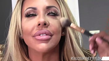 Blonde babes courtney taylor & claudia valentine in some lesbian love