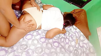 Follando de perrito a madura suegra culona