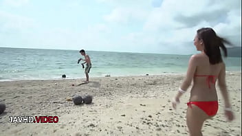 Luxurious villa seduction with asian beauties in steamy threesome